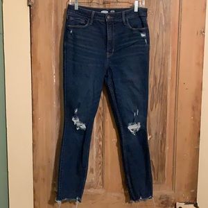 Old Navy Rockstar Super Skinny Extra High RiseJean